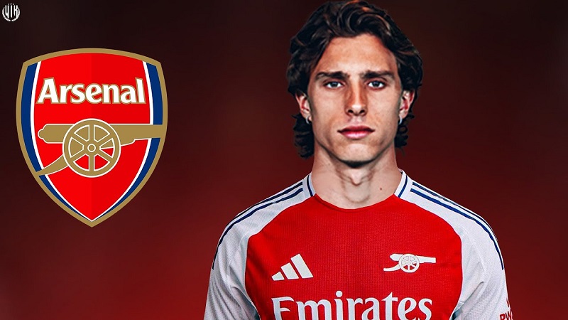 Arsenal đang toan tính điều gì khi chiêu mộ Calafiori?