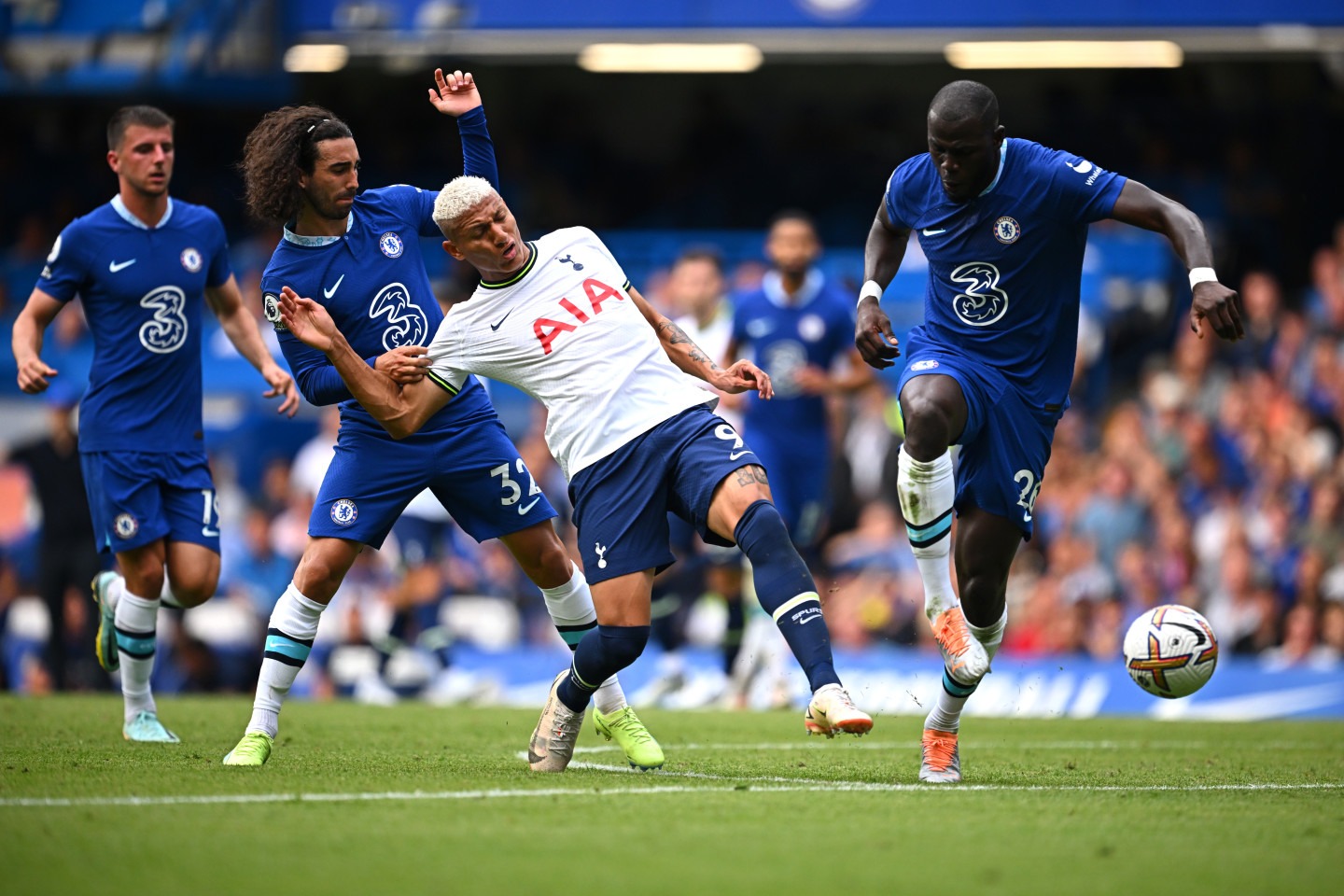 nhan-dinh-soi-keo-chelsea-vs-tottenham-hotspur-luc-02h00-ngay-4-4-2025-1