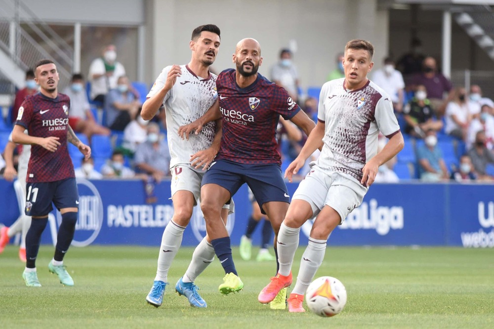 nhan-dinh-soi-keo-huesca-vs-eibar-luc-00h30-ngay-2-9-2025-1