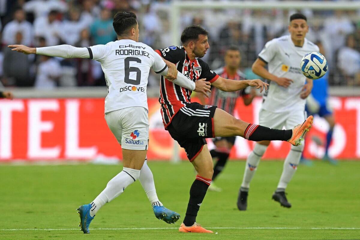Nhận định soi kèo LDU vs Sao Paulo lúc 05h00 ngày 19/9/2025